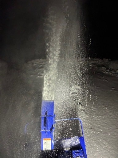 値下げ！雪飛びます！ガッチリ整備済み！最大馬力パワー１０馬力　YAMAHA除雪機　全塗装済みyt970EDお譲りします