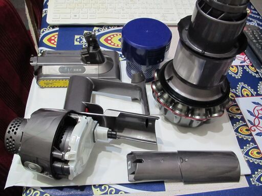 ③?ダイソン 掃除機　動作品　超美品　Ｖ１０（ ＳＶ１２）　フルメンテ実施（モーター交換済）
