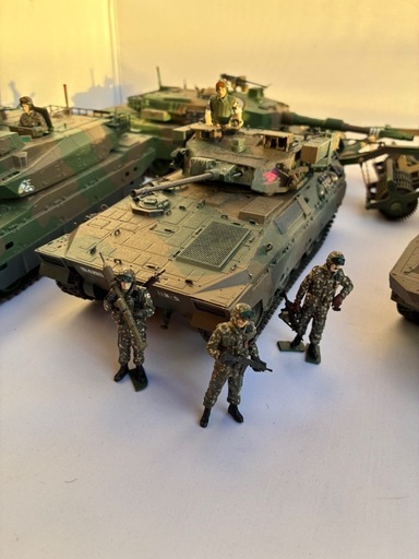 1/35 自衛隊　戦車　装甲車