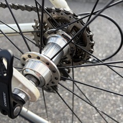 【整備士による点検済み】　☆前後新品タイヤ☆   700x25c ロードバイク　防犯登録料込価格︎‼︎の画像