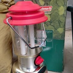 キャンプ用具一式 （テント、ランタン、ピクニックテーブル、調理道具他）の画像