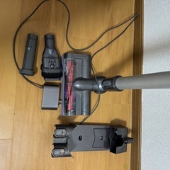ダイソン DC62 コードレスクリーナー 掃除機の画像