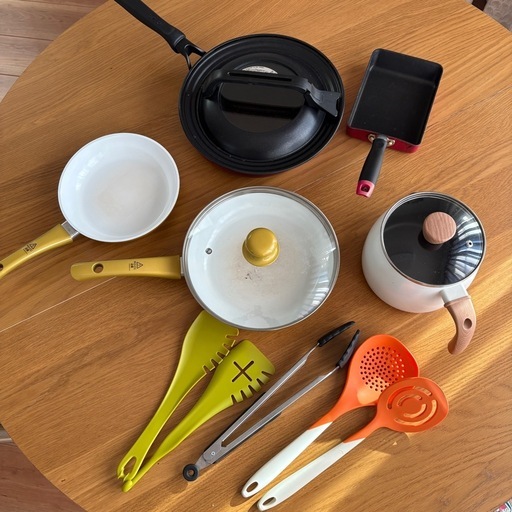 鍋、フライパンセット (どん) 岩村田の調理器具《鍋、グリル》の中古