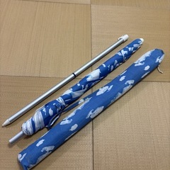 ガーデンパラソルとパラソルスタンドの画像