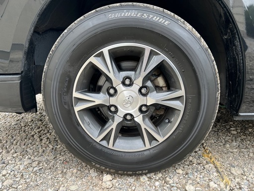 ブリジストンノーマルタイヤ　195/80R15　107/105L　トヨタホイール付き