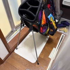 ラウドマウスキャディバッグの画像