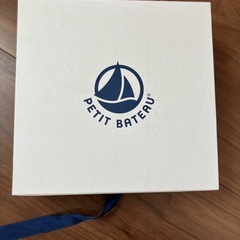 新品タグ付け　プチバトーカーディガンの画像