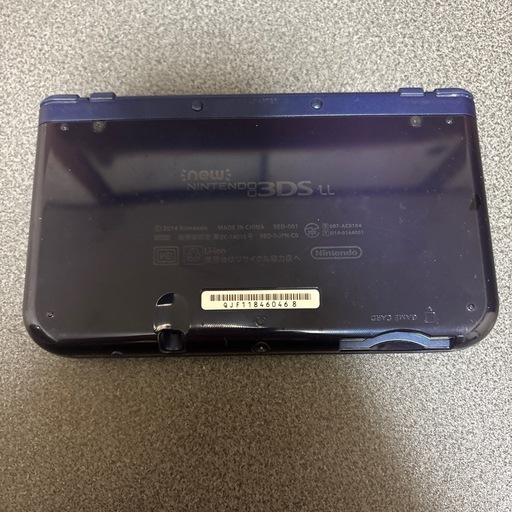 任天堂　
3DS LL 本体　