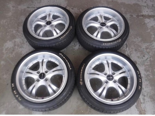 タイヤホイルセット4x(ドレスアップ用) (ジェイ) 荒川沖のタイヤ