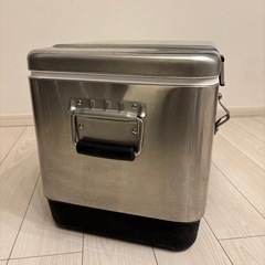 IGLOO クーラーBOX ステッカー付の画像