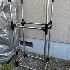 アイリスオーヤマの　タイヤラック　カバー付きの画像