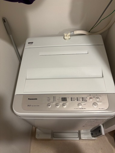 パナソニック　
洗濯機　NA-F50B13