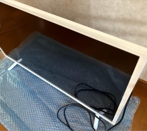 【ほぼ新品】【即日受け取り可能】テレビ（貴重な白枠】