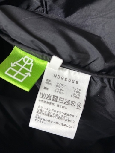 Nuptse Hoodie ヌプシフーディー 　ザ・ノース・フェイス THE NORTH FACE ダウンジャケット メンズ 黒 くろ