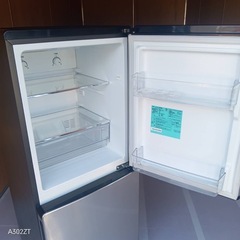 C074 送料設置無料　ハイアール　シルバーデザイン　冷蔵庫　148Lの画像