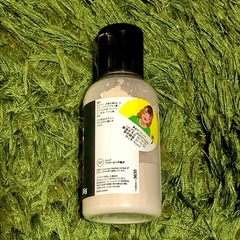 LUSH 素足のTブレイク　旧パパの足の画像