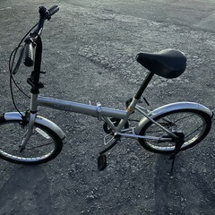 折りたたみ自転車7304の画像