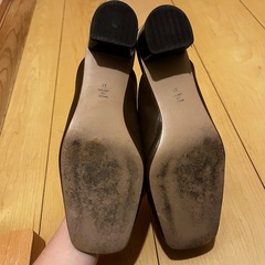 BEVERLY ☆レザースクエアトゥ　スライダーサンダル☆37の画像