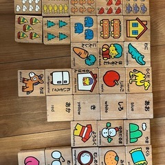 【知育玩具】木製ひらがな・数字積み木セット（ケース付き）の画像