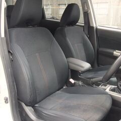 ⭕希少！5速マニュアル車4WD　フォレスター⭕ローンブラックでもOK！！審査受付中！自社ローンでは無いオートローン！関西のお店ですが全国どこでも遠方納車できます！の画像