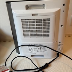 シャープ加湿セラミックファンヒーターの画像