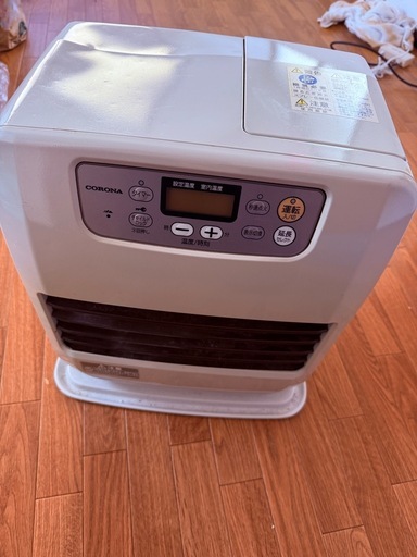 デジタル表示のCORONA石油ファンヒーター (ヨス) 沼津の季節、空調家電