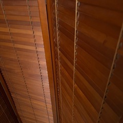 ウッド　ブラインド式　パーテーションの画像