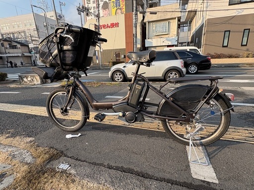 中古20㌅ブリヂストン電動アシスト自転車　12.8Ah 大阪　021番