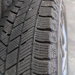 スタッドレスタイヤの画像