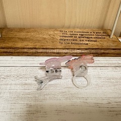 【🍒マーク5点400円】新品未使用 キラキラ光るヘアピン＆光る指輪セット クレーンゲーム獲得品❁¨̮の画像