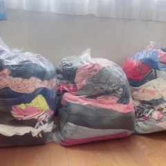 子供服100枚の画像