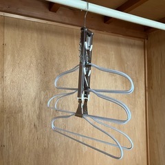 ニトリ 折りたたみハンガーの画像