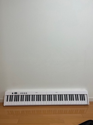 【決まりました】【中古】折りたたみ式電子ピアノ