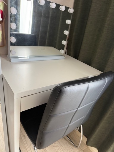 女優ミラー付きどれっさドレッサー (むー) 鹿島神宮のドレッサーの中古