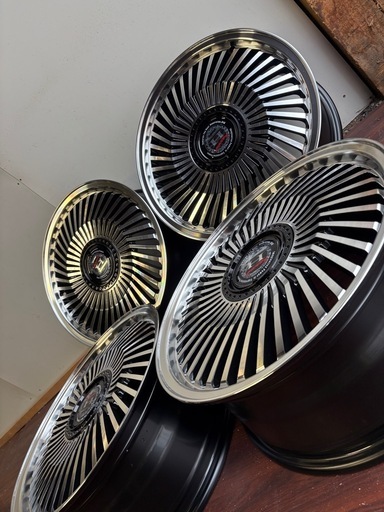 新品❗️ニューイングアルピール17インチアルミホイール