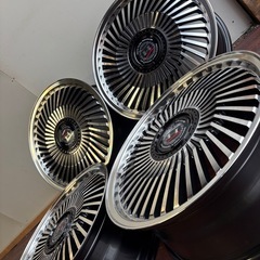 新品❗️ニューイングアルピール17インチアルミホイールの画像