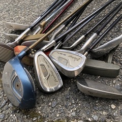 ゴルフクラブ15本くらいの画像