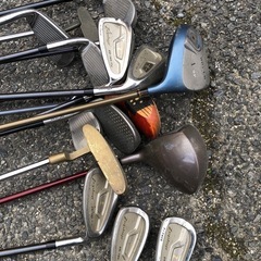 ゴルフクラブ15本くらいの画像