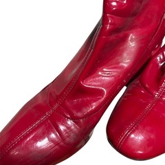 ビニールレッドブーツの画像