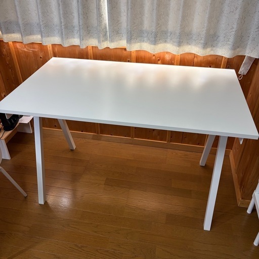 IKEA  トロッテン　ホワイト　テーブル