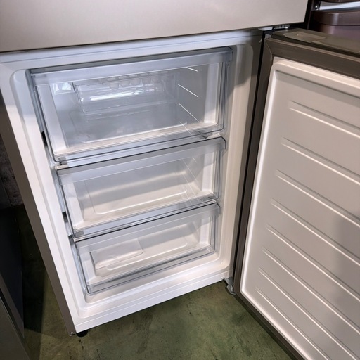 2024年　冷蔵庫　226L 2ドア　REFAGE 家電　電化製品　動作ok