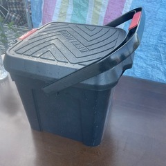 かしこいばけつ　17l バケツ　蓋付き　蓋ロック可能の画像