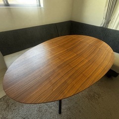 ACTUS ダイニングテーブル　※ほぼ未使用の画像