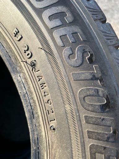 スタッドレスタイヤ BS  VRX3 205/60R16 4本セット