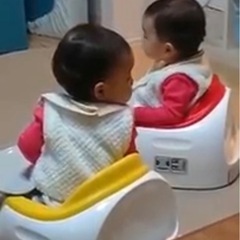 Bumbo(2個で)1個ずつでも販売可能の画像