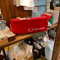 テニスラケットバッグ　　フレッドペリーの画像