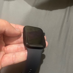 Apple Watch SE（第2世代）44mm GPSモデル アルミニウム ブラック 充電ケーブル付の画像