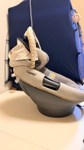 combiチャイルドシート