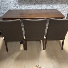 ニトリ ダイニングテーブルセットの画像