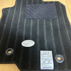 ハリアー純正フロアマット美品の画像